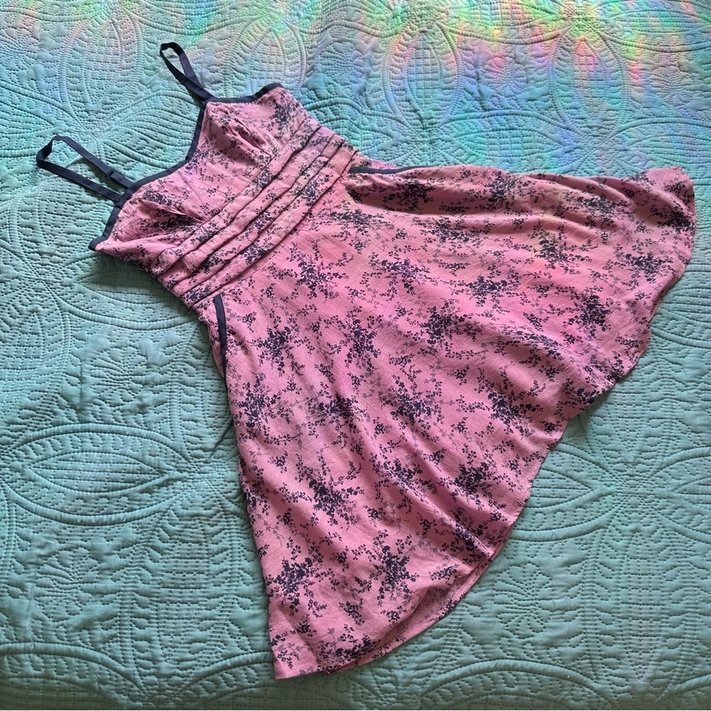 NWT UNIQUE VINTAGE LAVENDER SUNDRESS WITH NAVY FLORAL PRINT